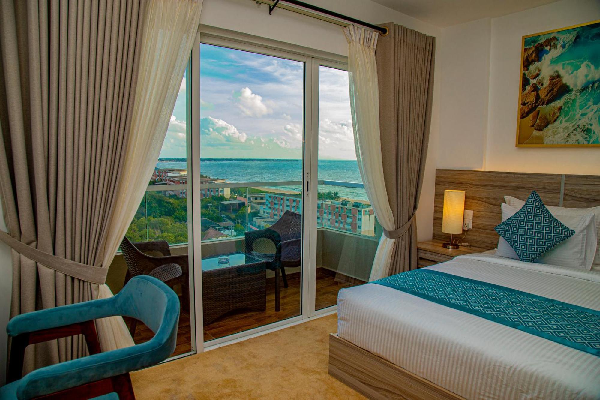Negombo Ocean Breeze - Bliss On The Beach Luxury Apartments By Serendib Vacation Exterior foto